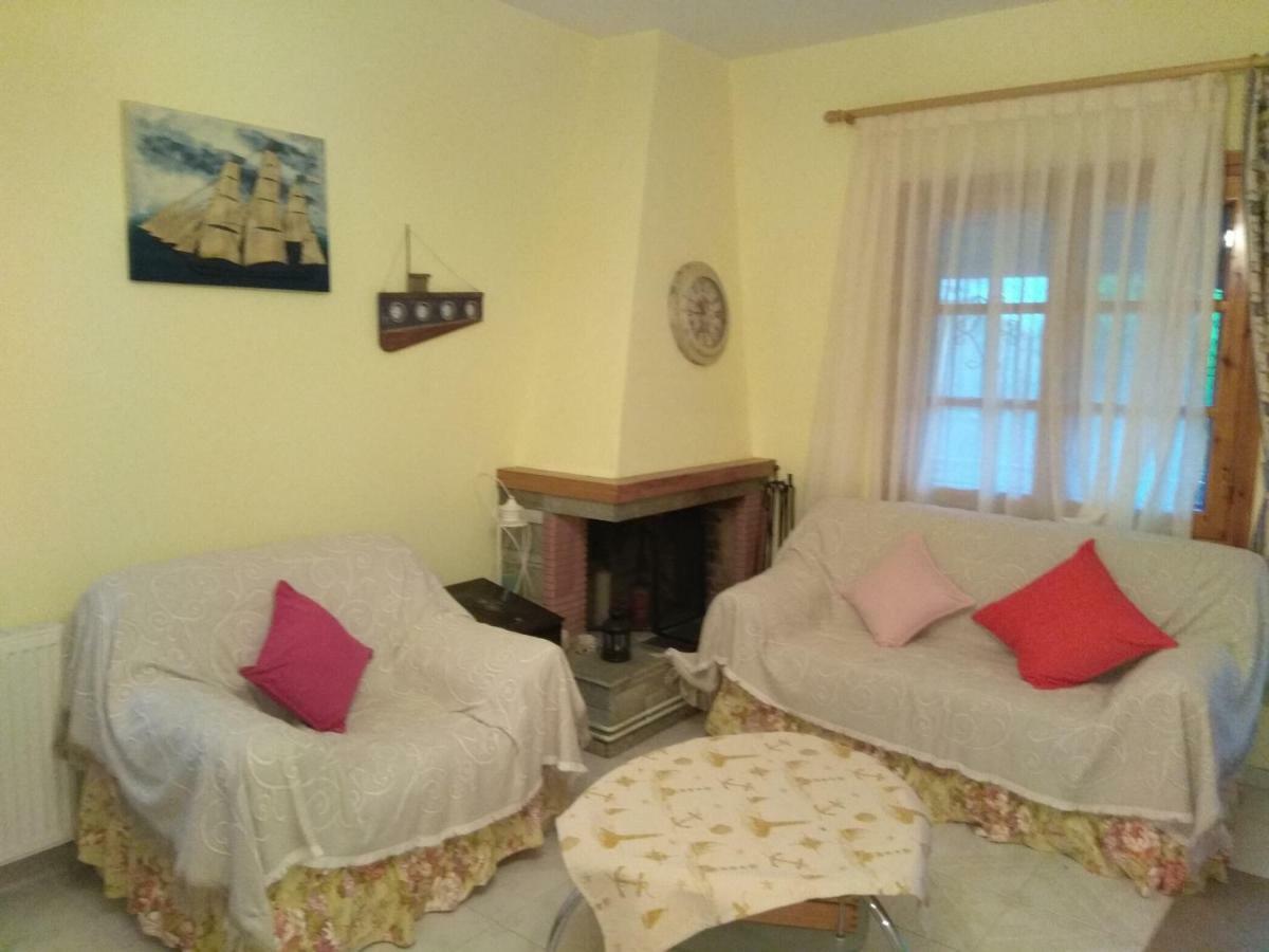 Family Seaside House In Mouries Βίλα Παραλία Διονυσίου Εξωτερικό φωτογραφία
